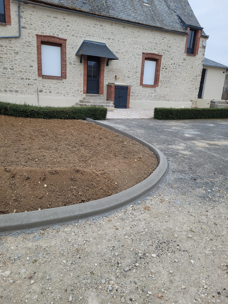 réalisation d'une bordure en béton